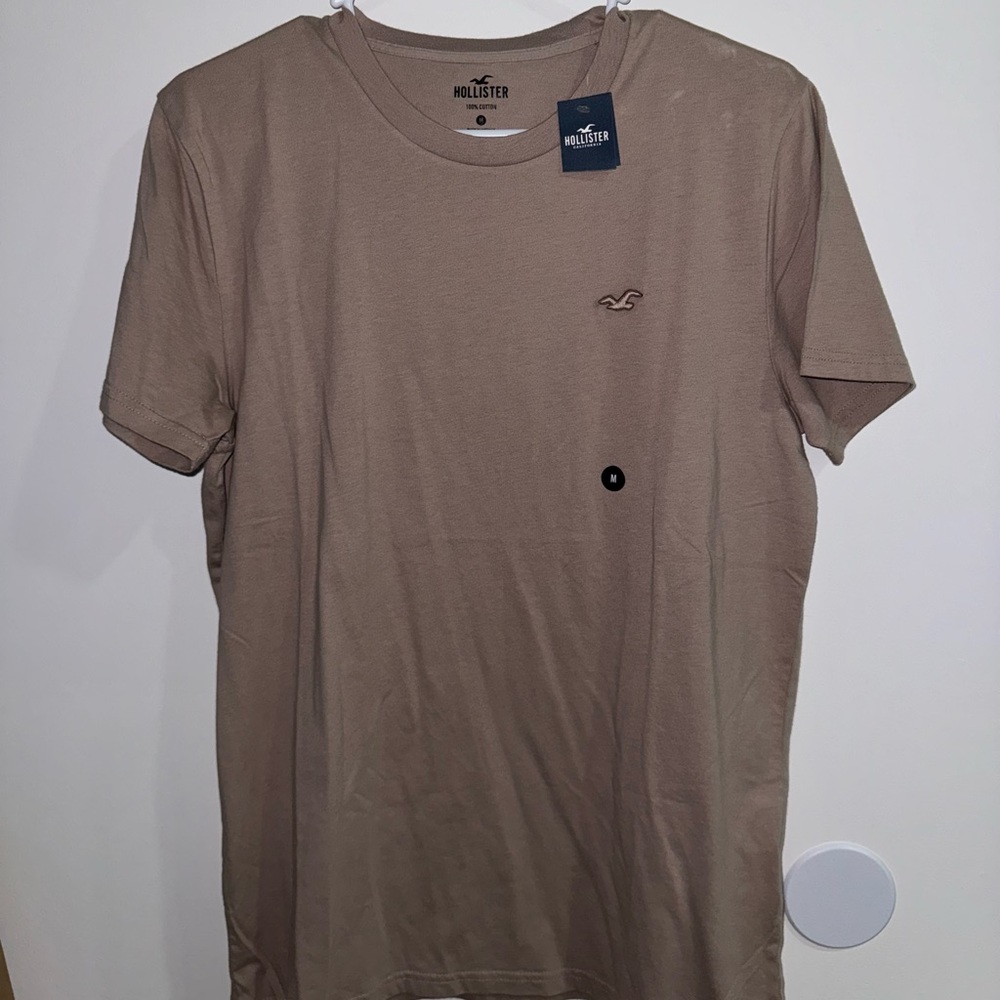 NWT Hollister Men’s Beige Shirt